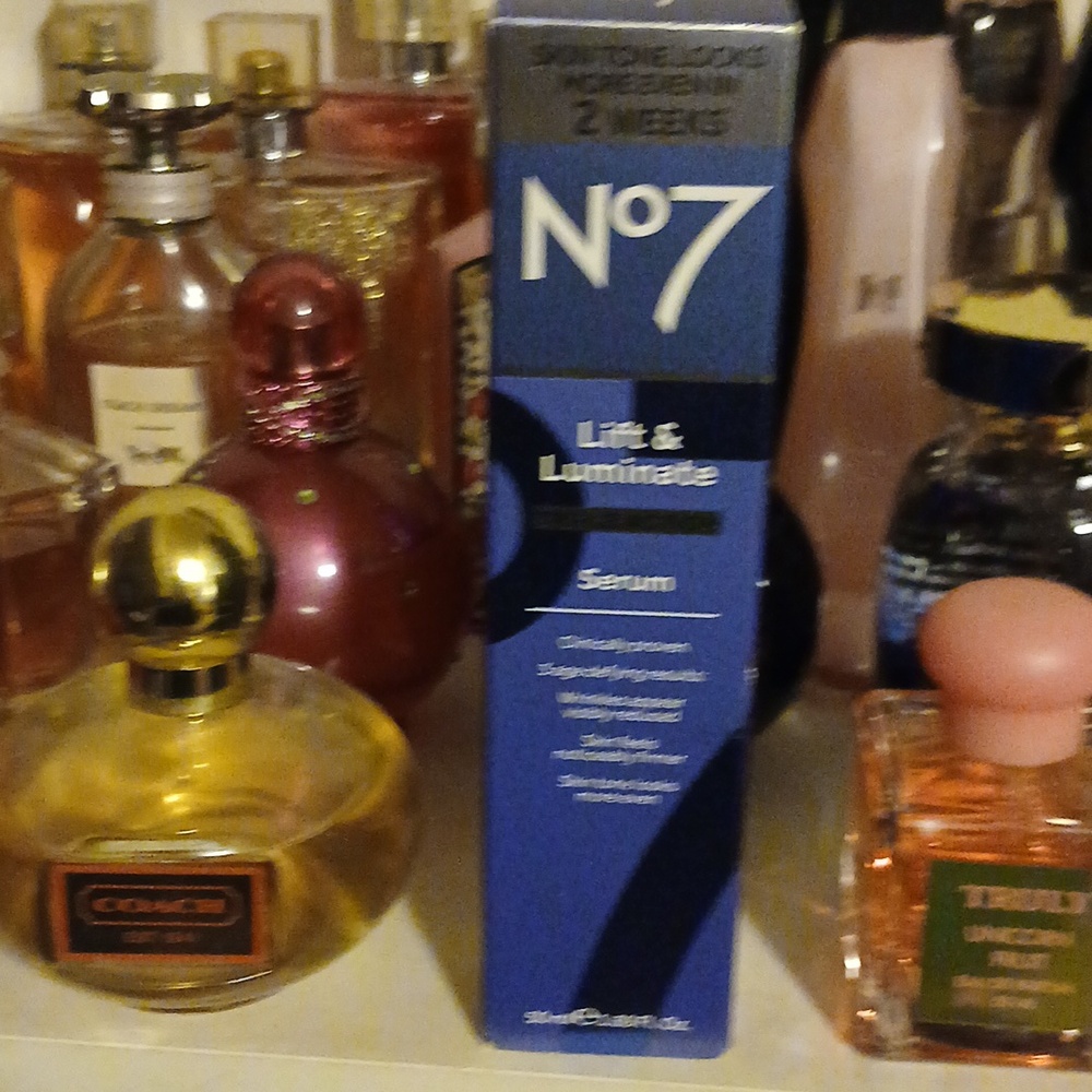 N°7 Lift+Luminate Triple Action Serum Clinically Proven Age-defying Results Skin